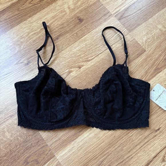 Intimately by Free People Lace Underwire Bra - Picture 1 of 9